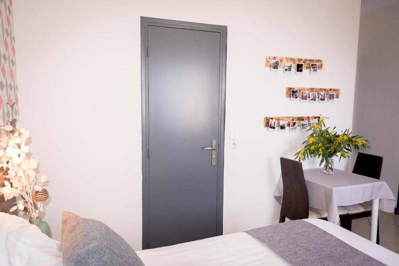 Hotel Et Appartements Reine D'Azur โรกบรูน-กัป-มาร์แต็ง ภายนอก รูปภาพ