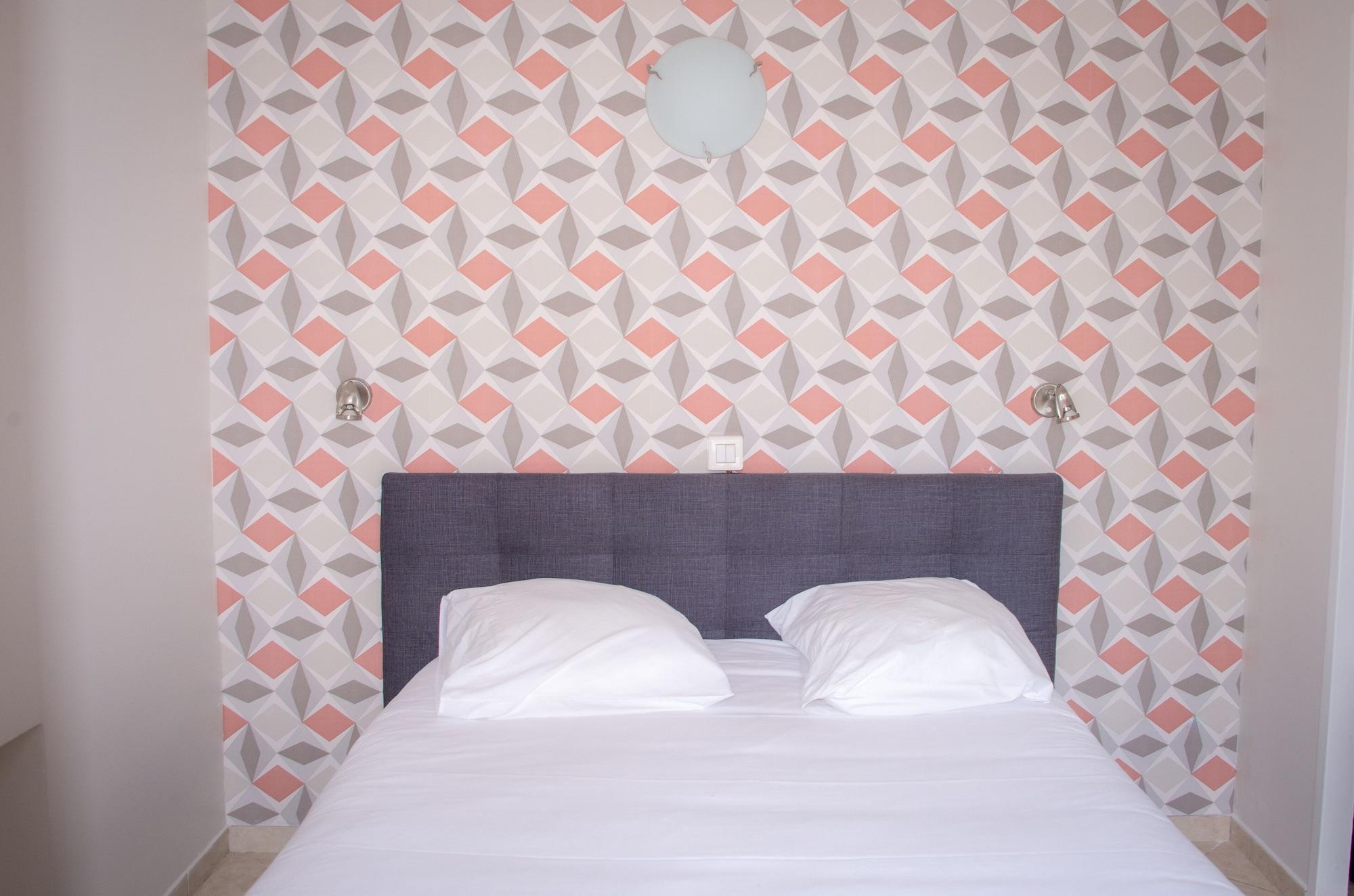 Hotel Et Appartements Reine D'Azur โรกบรูน-กัป-มาร์แต็ง ภายนอก รูปภาพ